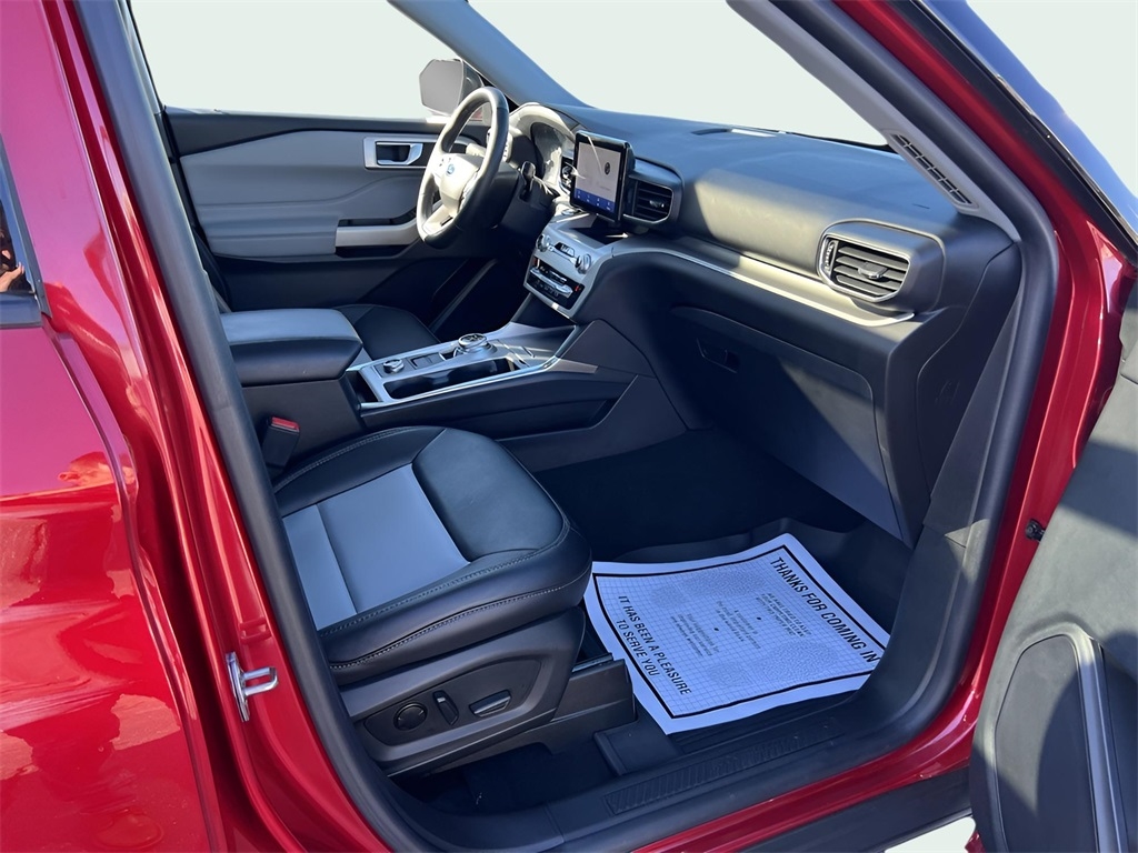 Ford Explorer XLT AWD 2022 Ford Explorer XLT AWD 2022