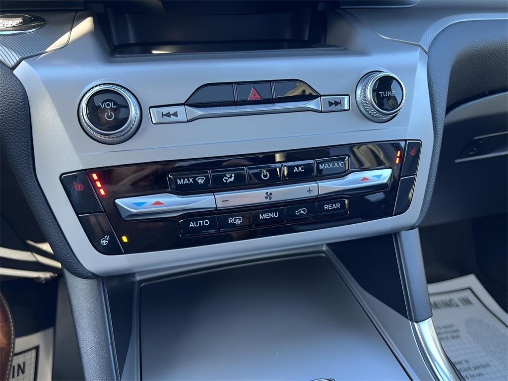 Ford Explorer XLT AWD 2022 Ford Explorer XLT AWD 2022