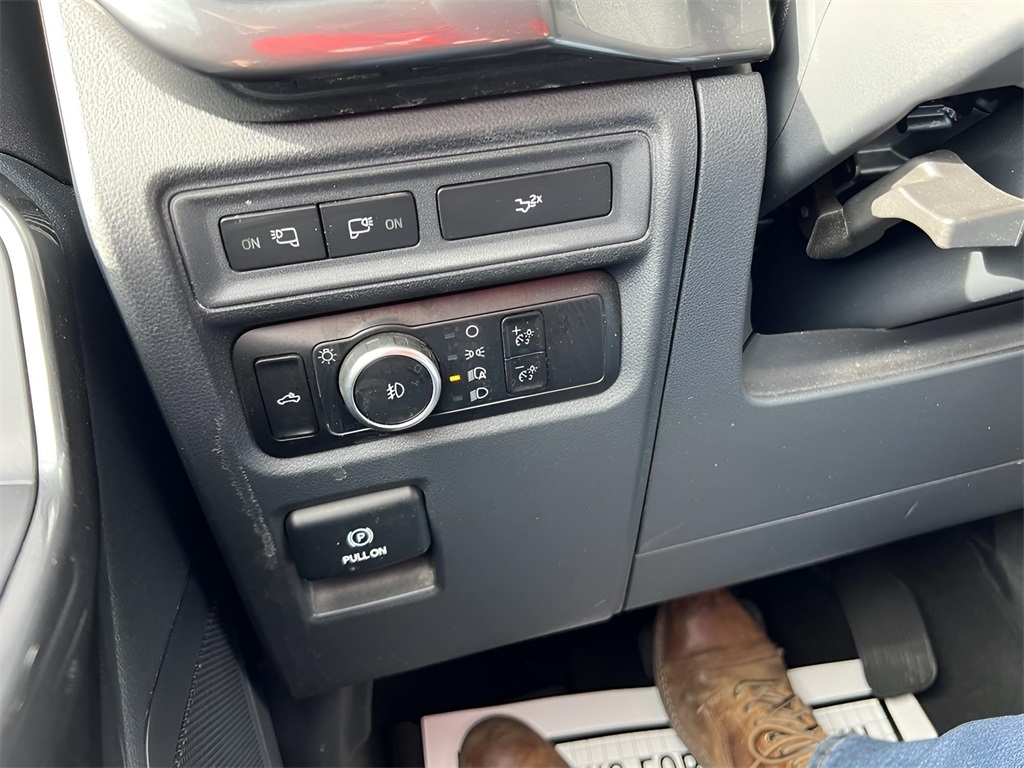 Ford F-150 XLT SuperCrew 5.5-ft. Bed 4WD 2023 Ford F-150 XLT SuperCrew 5.5-ft. Bed 4WD 2023