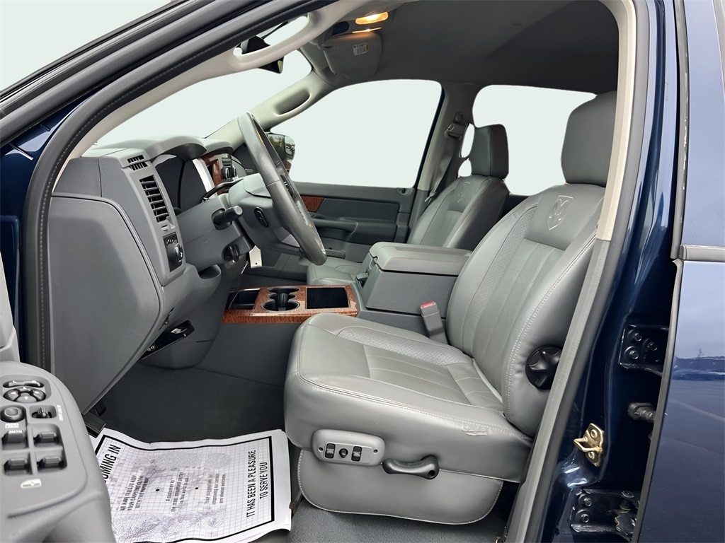 Dodge Ram 2500 Laramie Mega Cab 4WD 2007 Dodge Ram 2500 Laramie Mega Cab 4WD 2007