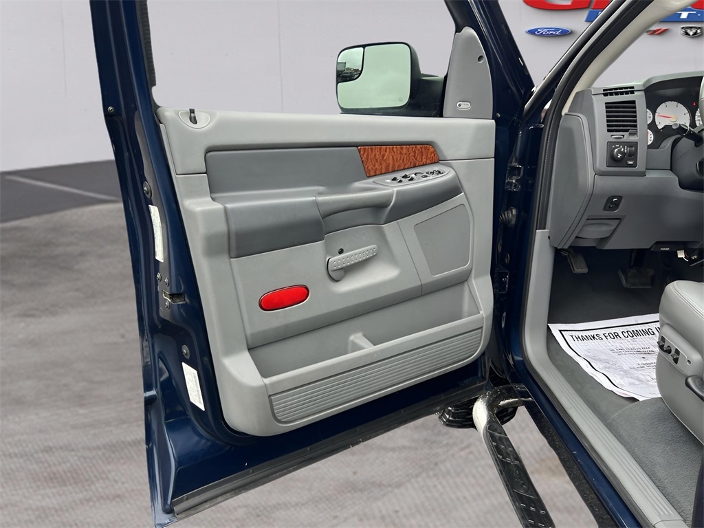 Dodge Ram 2500 Laramie Mega Cab 4WD 2007 Dodge Ram 2500 Laramie Mega Cab 4WD 2007