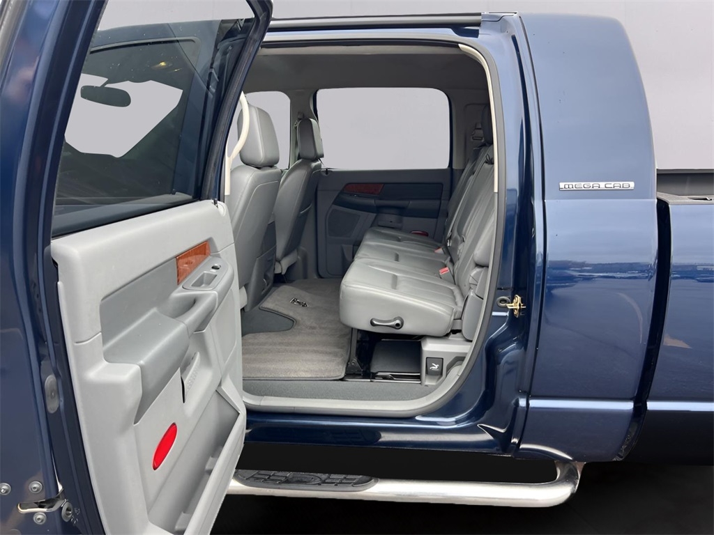 Dodge Ram 2500 Laramie Mega Cab 4WD 2007 Dodge Ram 2500 Laramie Mega Cab 4WD 2007