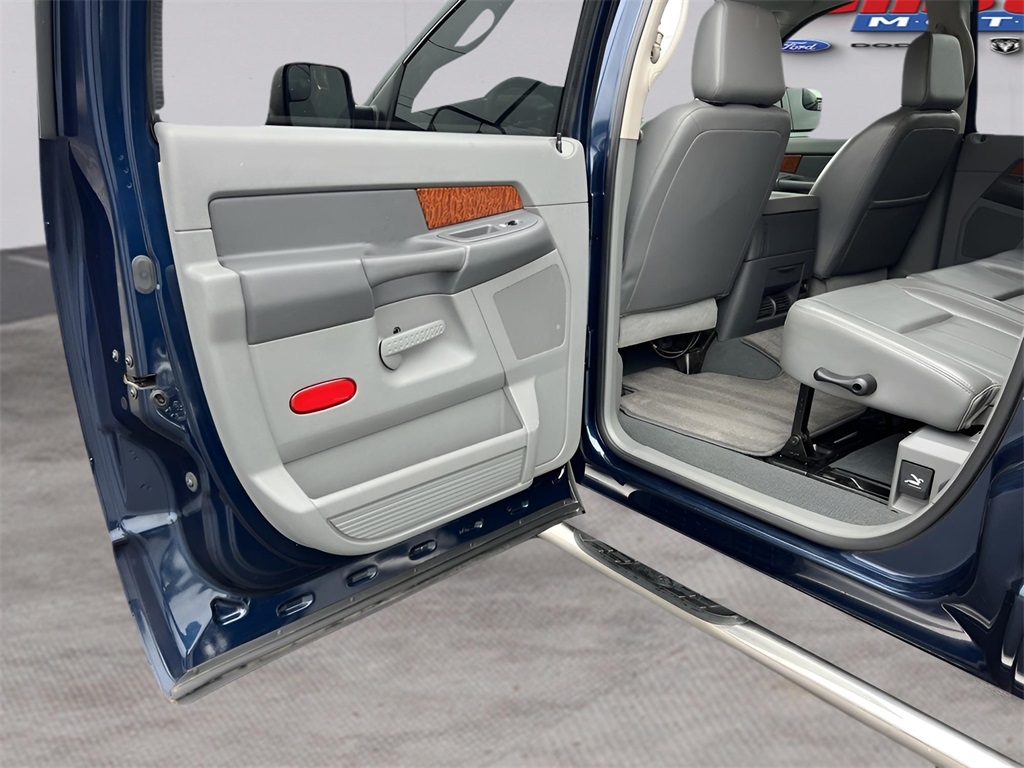 Dodge Ram 2500 Laramie Mega Cab 4WD 2007 Dodge Ram 2500 Laramie Mega Cab 4WD 2007