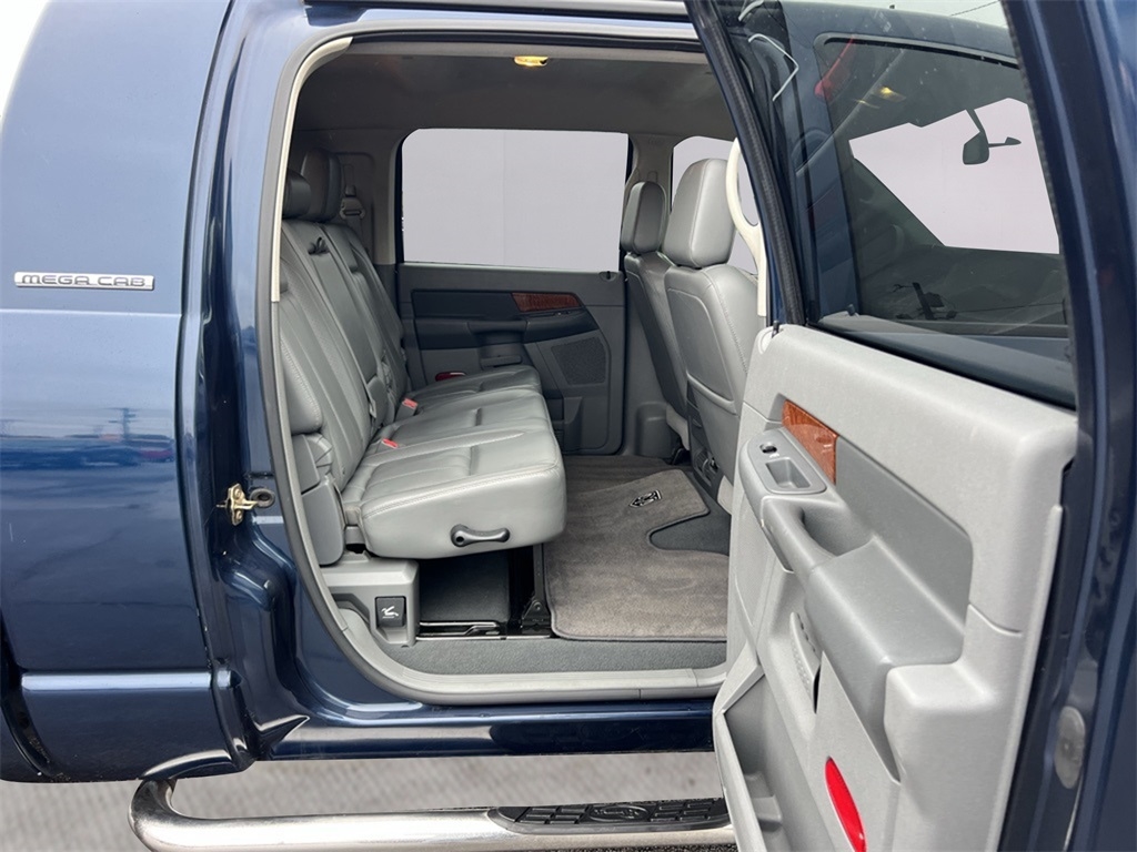 Dodge Ram 2500 Laramie Mega Cab 4WD 2007 Dodge Ram 2500 Laramie Mega Cab 4WD 2007