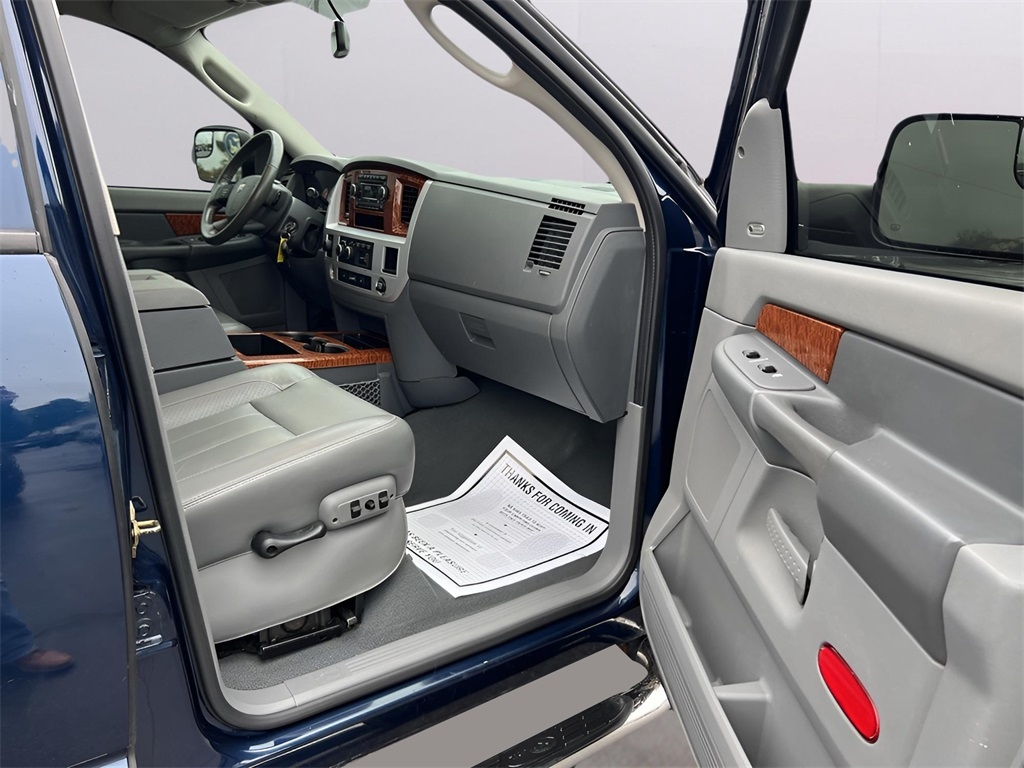 Dodge Ram 2500 Laramie Mega Cab 4WD 2007 Dodge Ram 2500 Laramie Mega Cab 4WD 2007