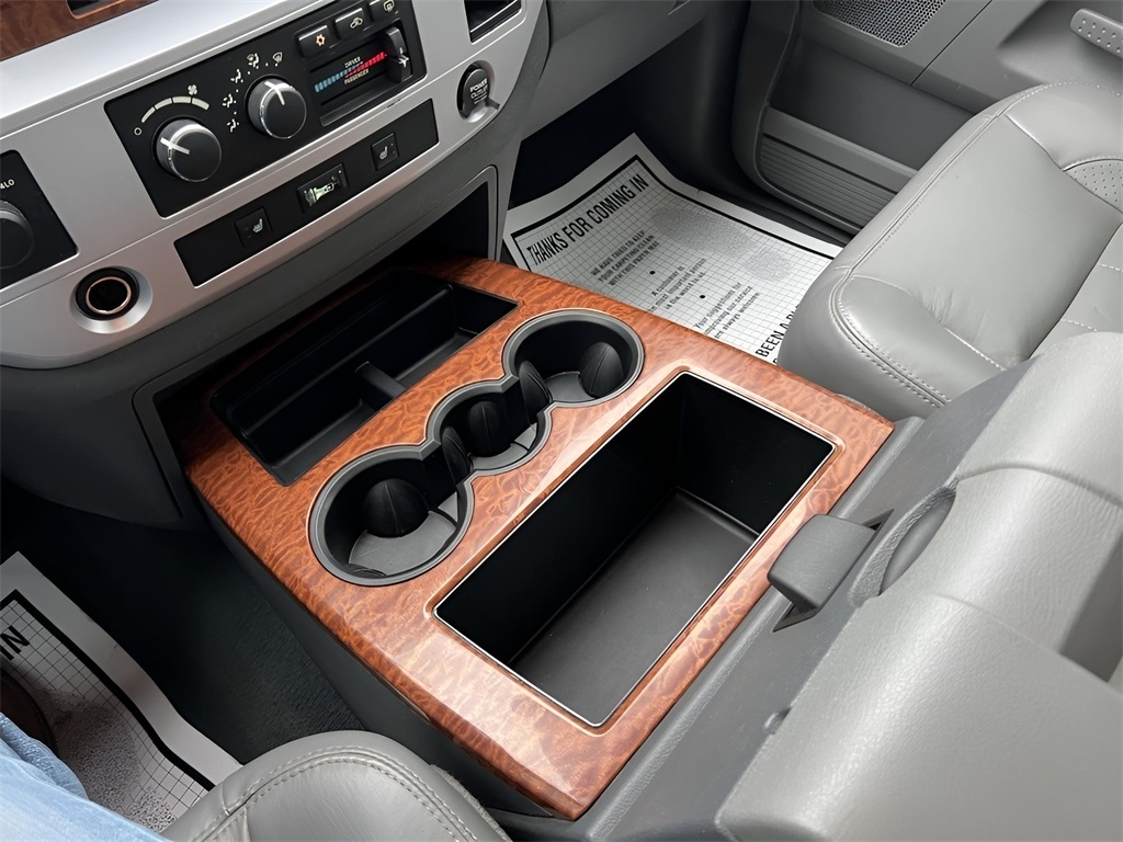 Dodge Ram 2500 Laramie Mega Cab 4WD 2007 Dodge Ram 2500 Laramie Mega Cab 4WD 2007