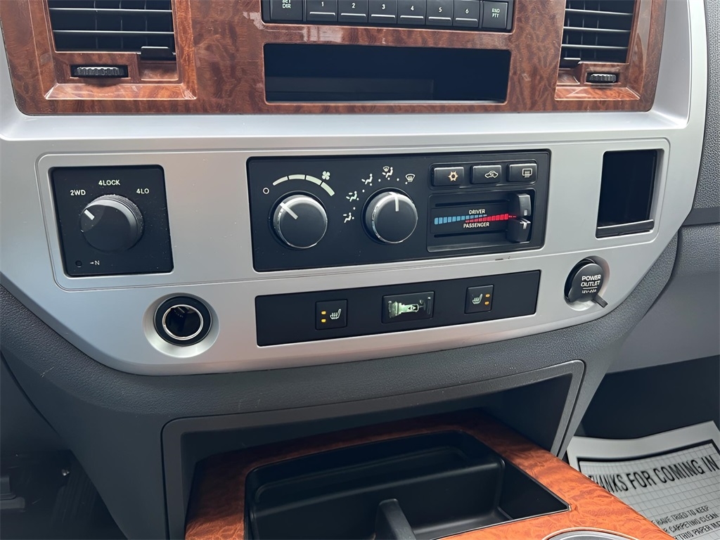 Dodge Ram 2500 Laramie Mega Cab 4WD 2007 Dodge Ram 2500 Laramie Mega Cab 4WD 2007