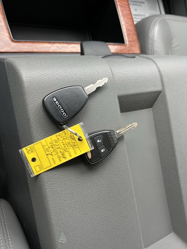 Dodge Ram 2500 Laramie Mega Cab 4WD 2007 Dodge Ram 2500 Laramie Mega Cab 4WD 2007