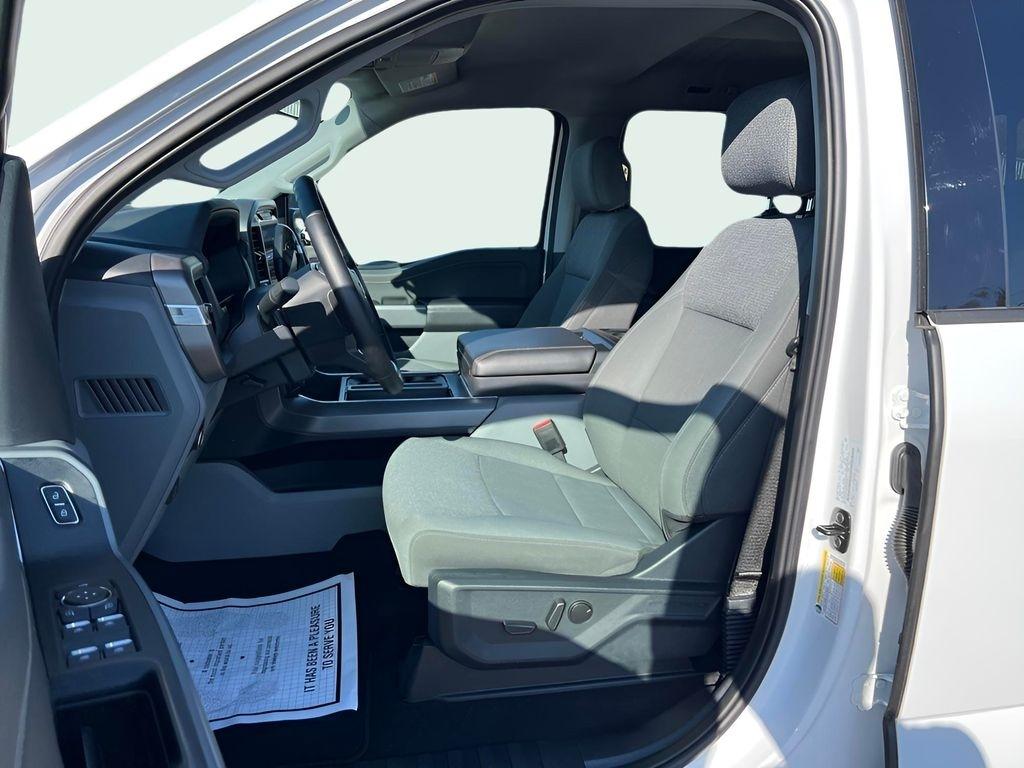 Ford F-150 XLT SuperCrew 4WD 2025