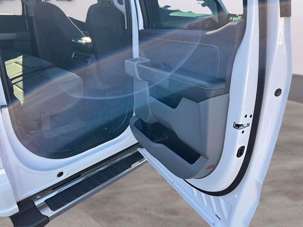 Ford F-150 XLT SuperCrew 4WD 2025