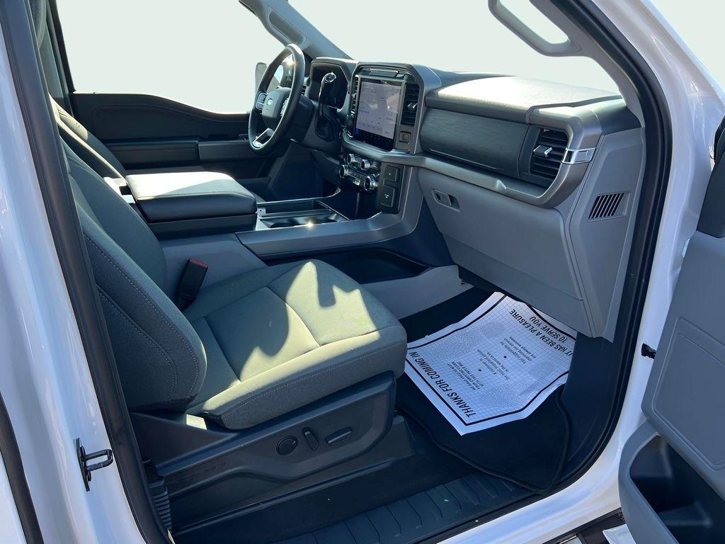 Ford F-150 XLT SuperCrew 4WD 2025