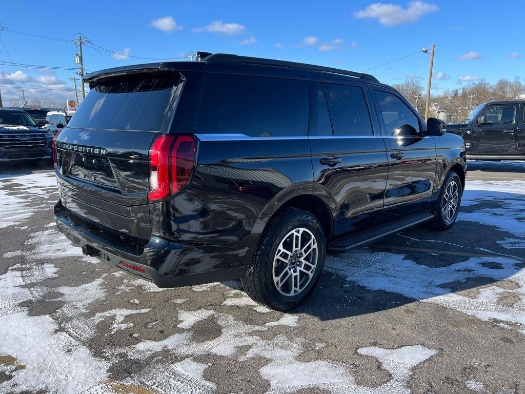Ford Expedition Active 4WD 2025