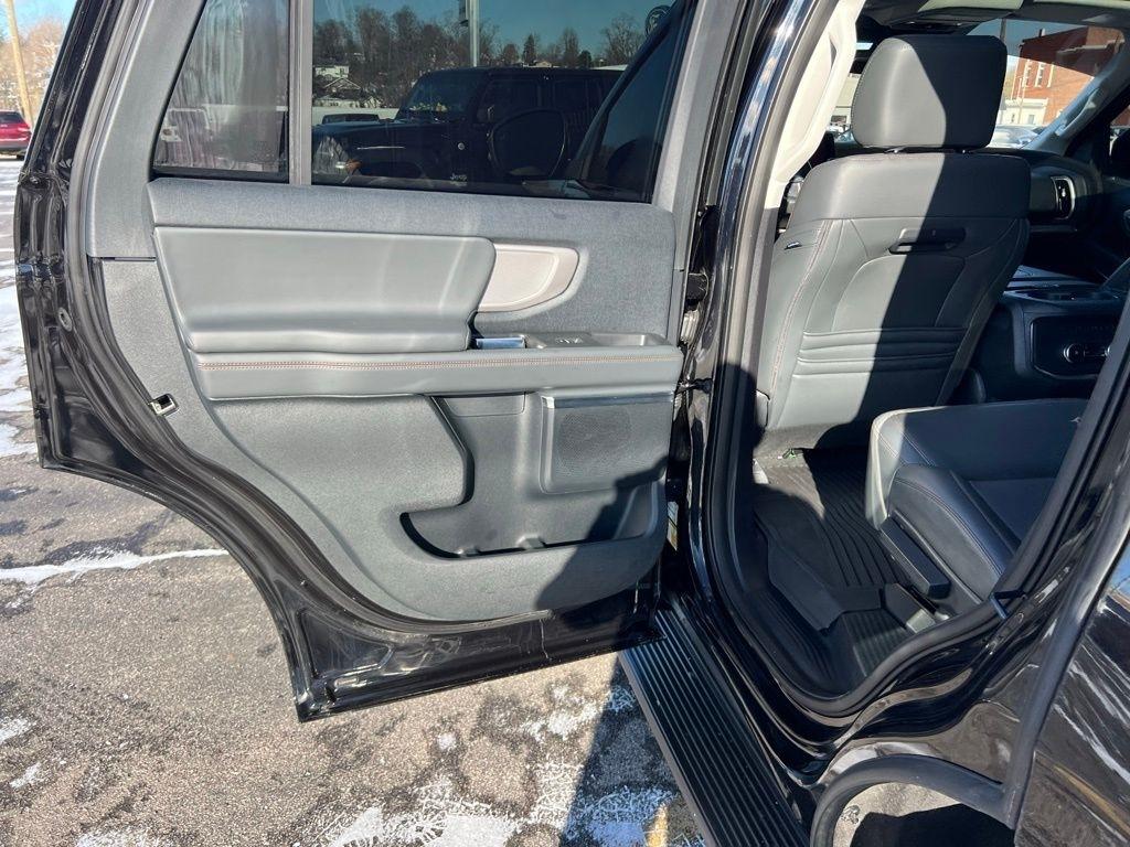 Ford Expedition Active 4WD 2025