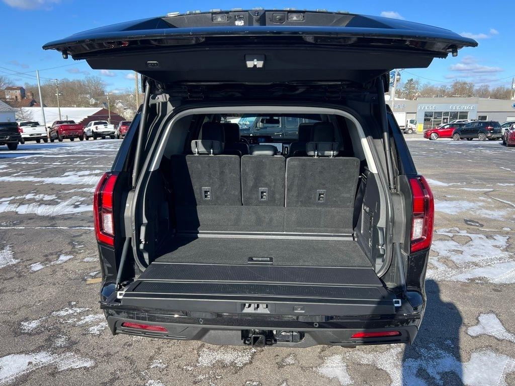 Ford Expedition Active 4WD 2025