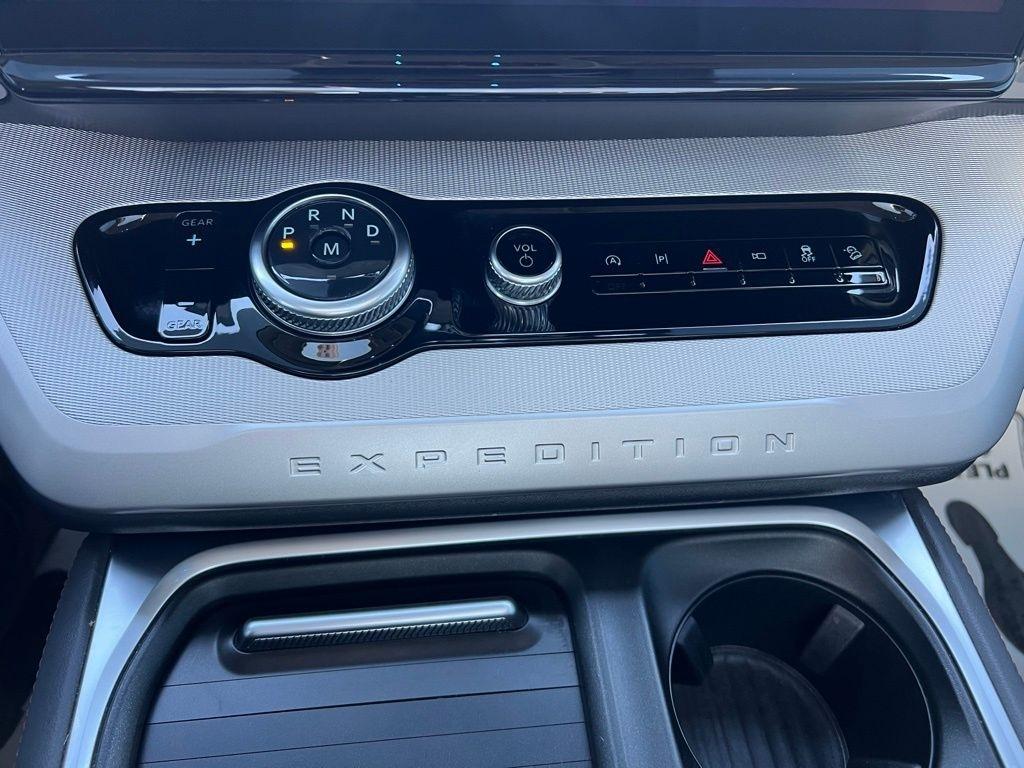 Ford Expedition Active 4WD 2025