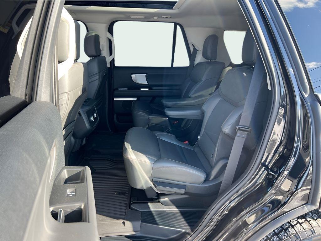 Ford Expedition Active 4WD 2025