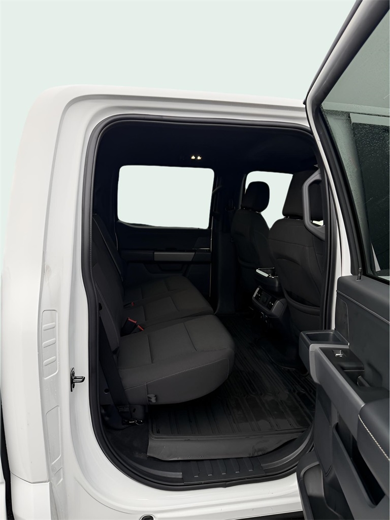 Ford F-150 XLT SuperCrew 4WD 2025