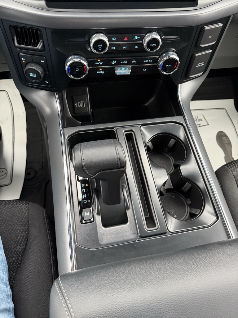 Ford F-150 XLT SuperCrew 4WD 2025