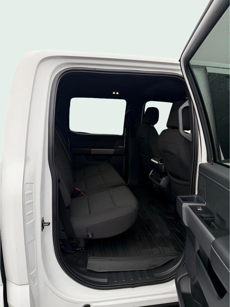 Ford F-150 XLT SuperCrew 4WD 2025