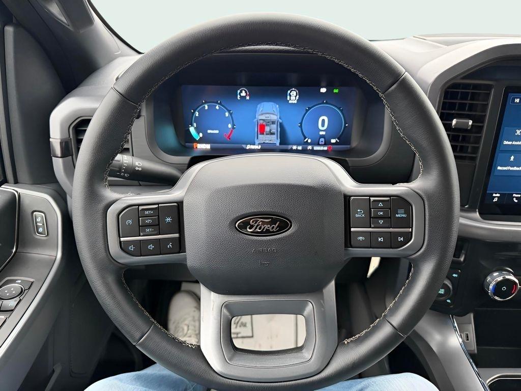 Ford F-150 XLT SuperCrew 4WD 2025