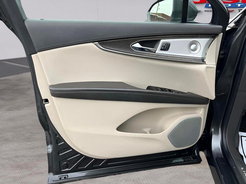 Lincoln Nautilus Reserve AWD 2020