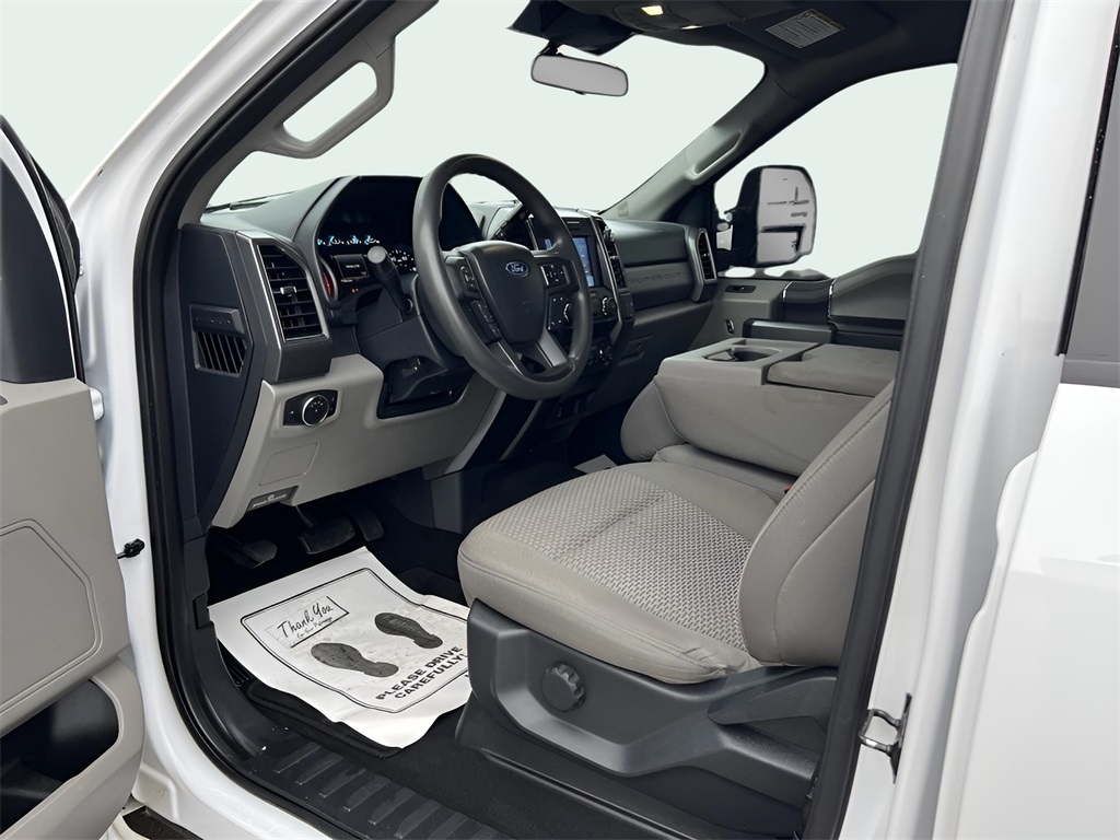 Ford F-250 SD XLT Crew Cab 4WD 2022