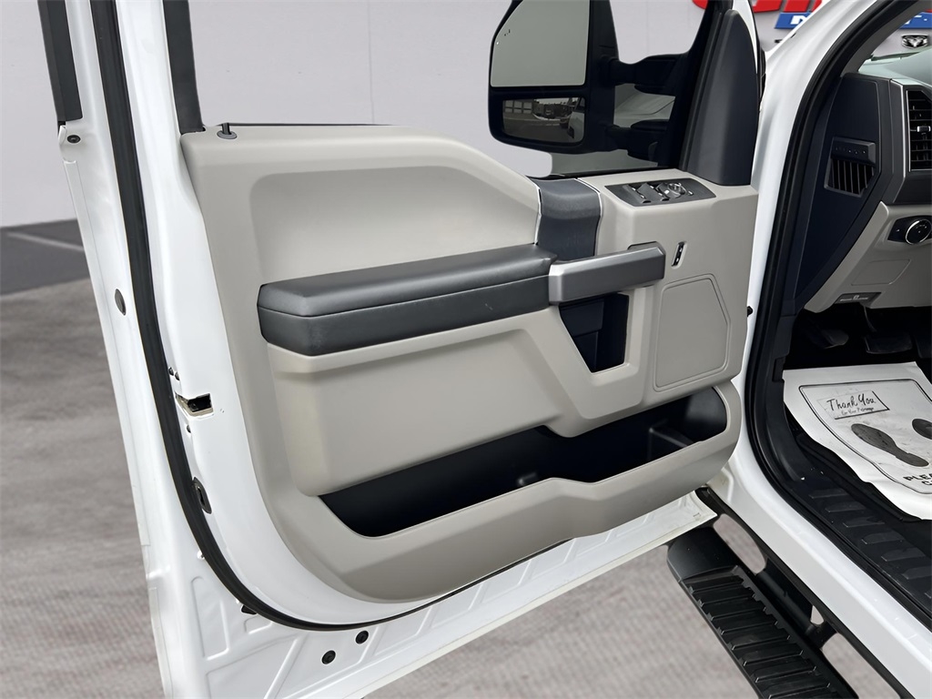 Ford F-250 SD XLT Crew Cab 4WD 2022