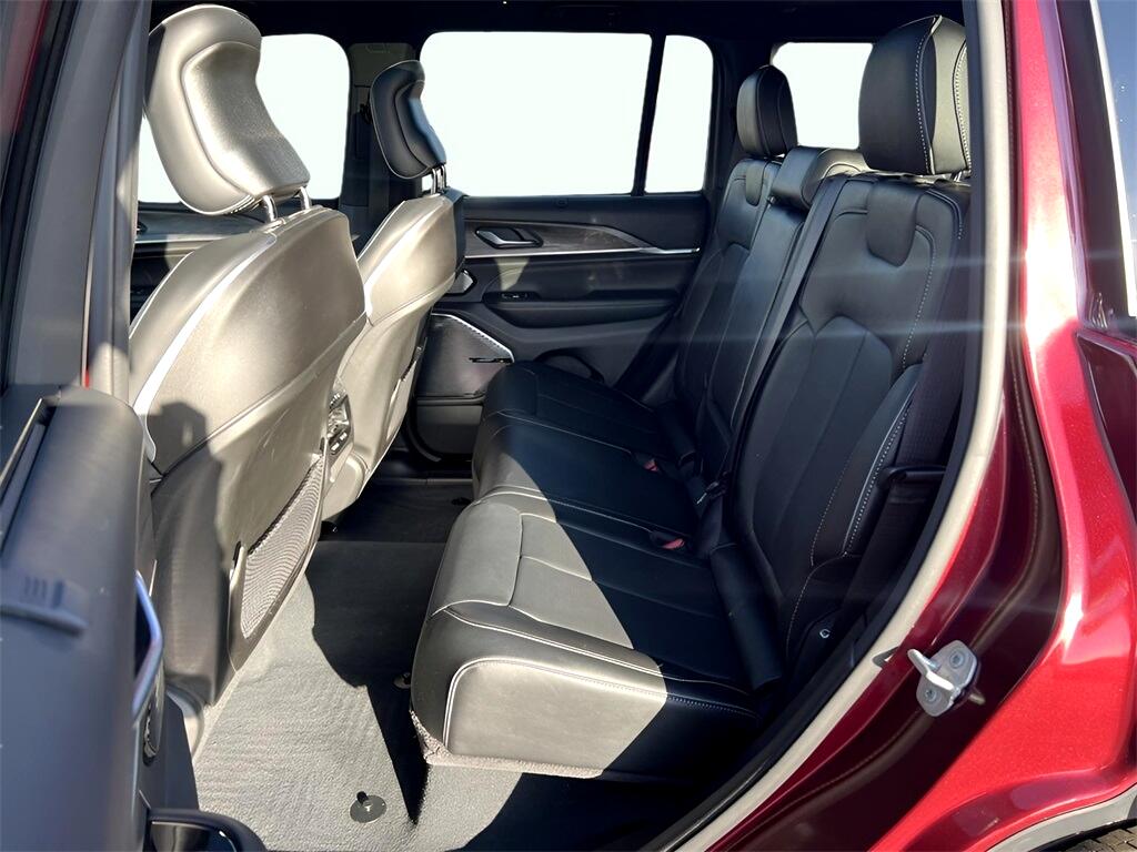 Jeep Grand Cherokee Overland 4WD 2023