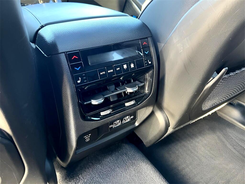 Jeep Grand Cherokee Overland 4WD 2023