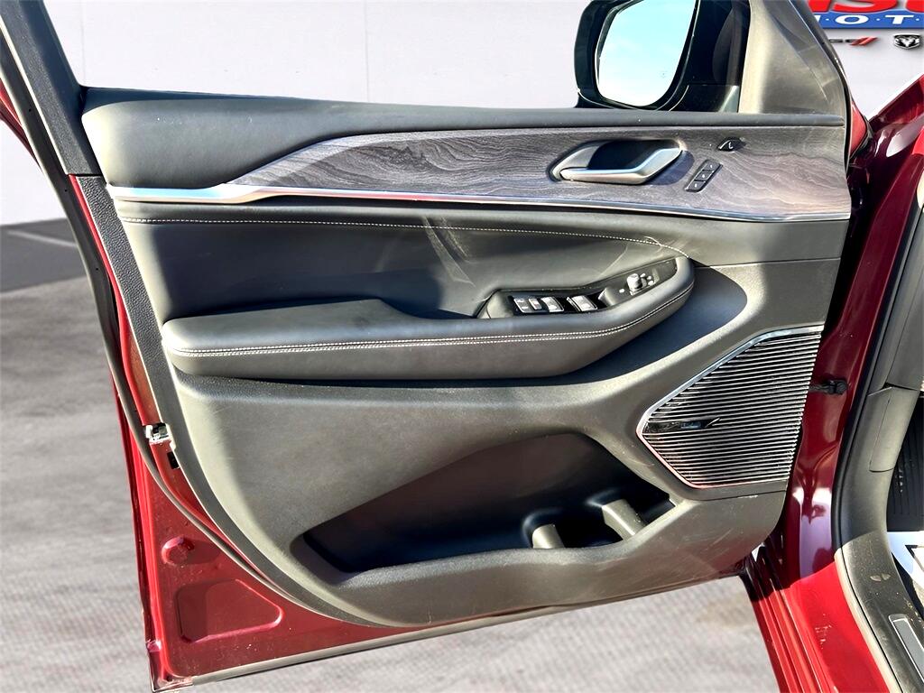 Jeep Grand Cherokee Overland 4WD 2023