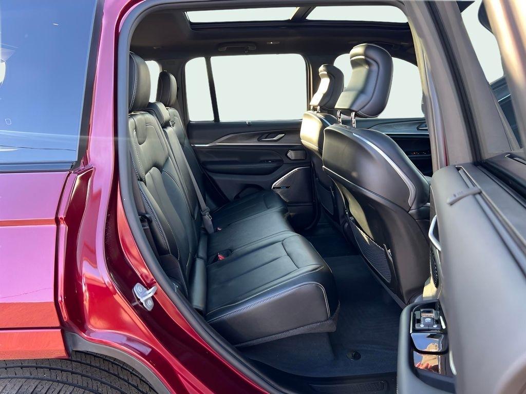 Jeep Grand Cherokee Overland 4WD 2023