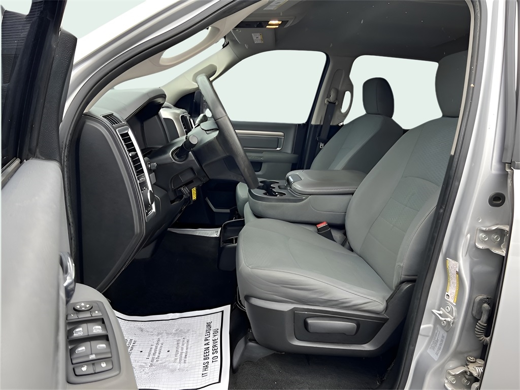 RAM 2500 SLT Crew Cab SWB 4WD 2017