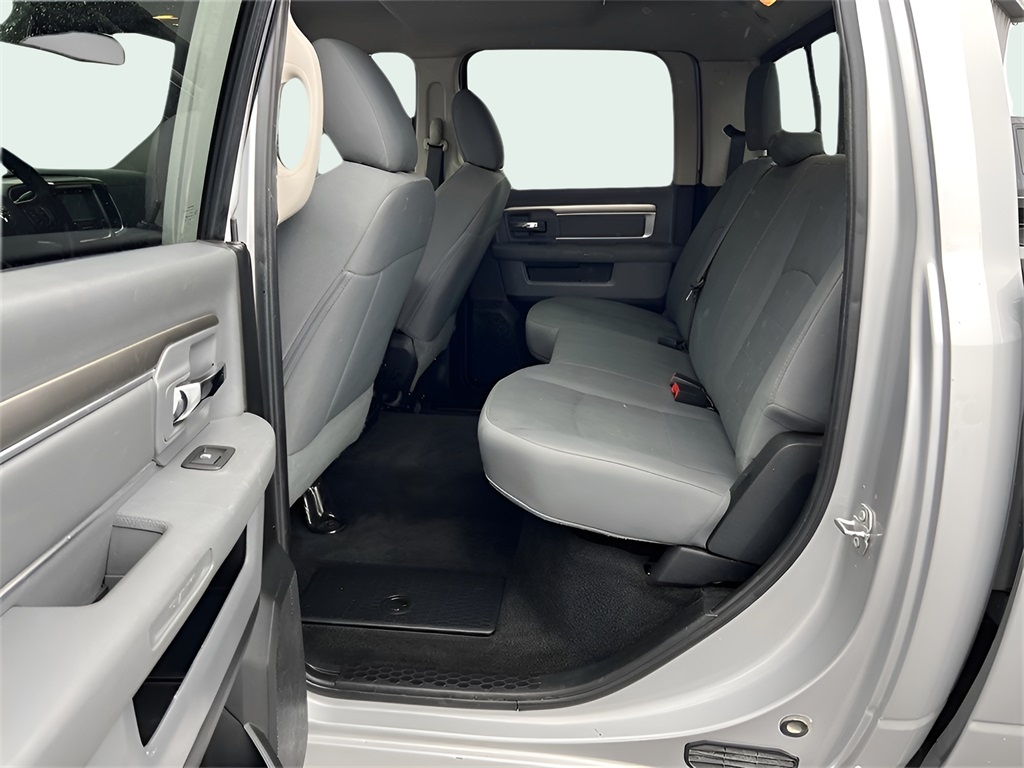 RAM 2500 SLT Crew Cab SWB 4WD 2017