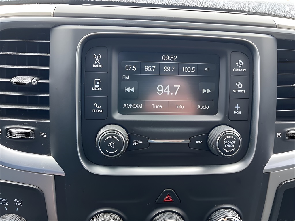 RAM 2500 SLT Crew Cab SWB 4WD 2017