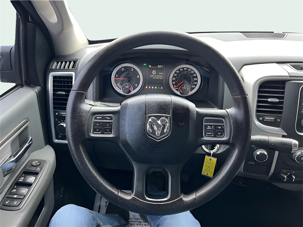 RAM 2500 SLT Crew Cab SWB 4WD 2017