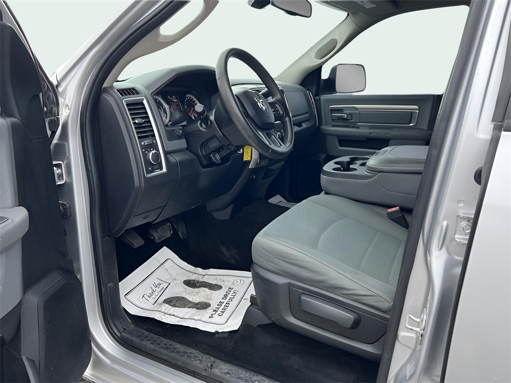 RAM 2500 SLT Crew Cab SWB 4WD 2017