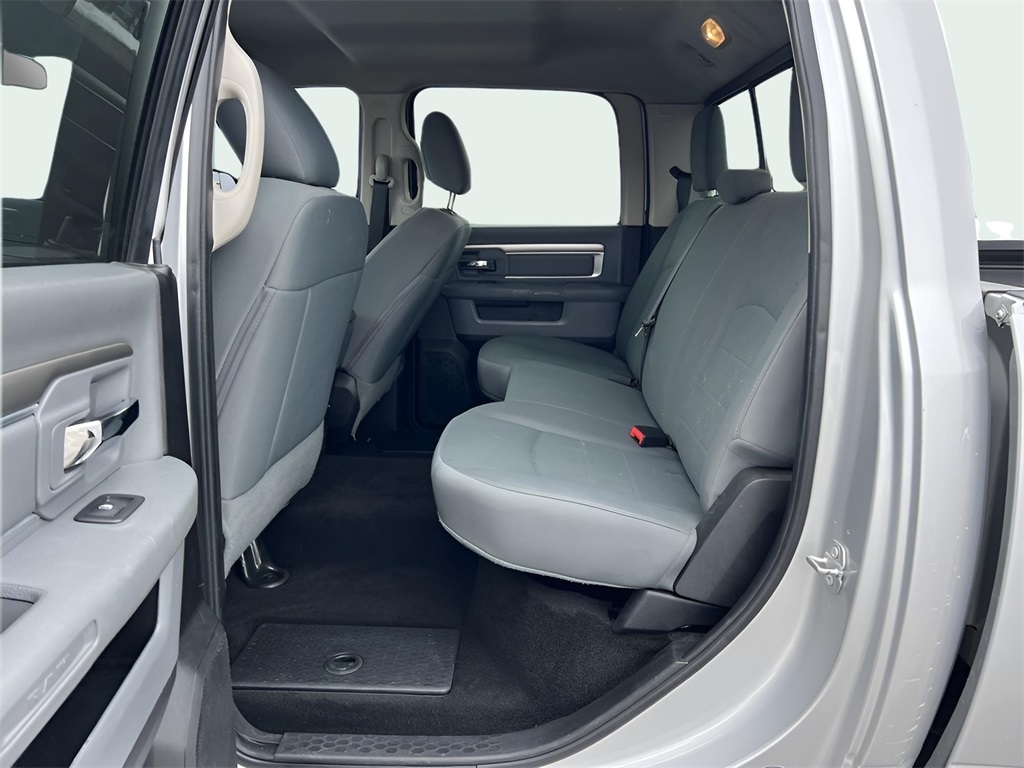 RAM 2500 SLT Crew Cab SWB 4WD 2017