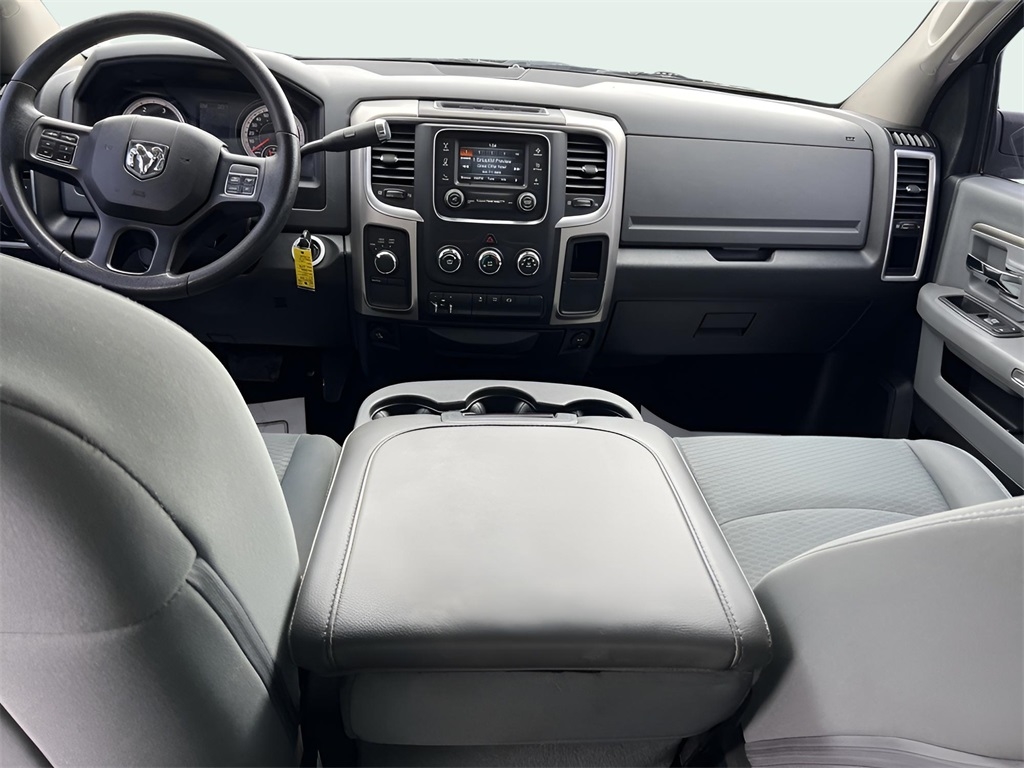 RAM 2500 SLT Crew Cab SWB 4WD 2017