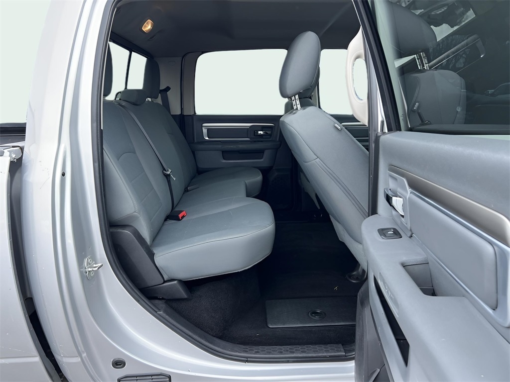 RAM 2500 SLT Crew Cab SWB 4WD 2017