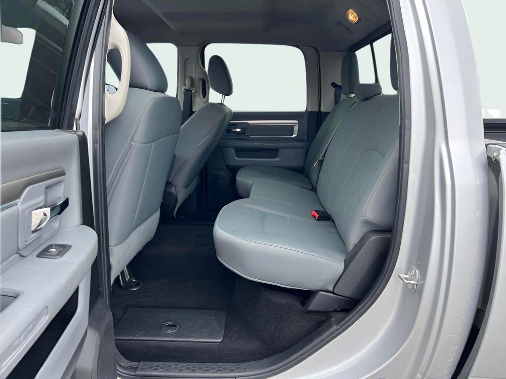 RAM 2500 SLT Crew Cab SWB 4WD 2017