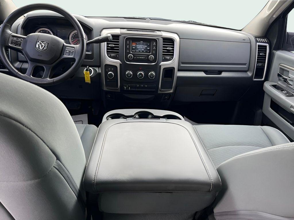 RAM 2500 SLT Crew Cab SWB 4WD 2017