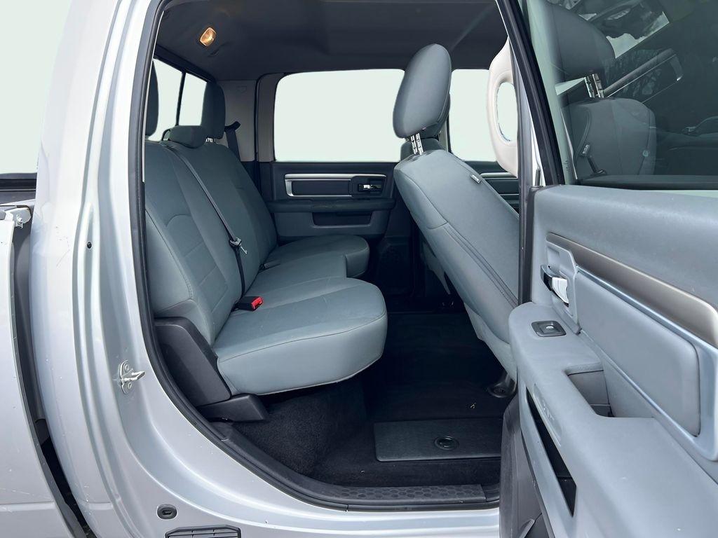 RAM 2500 SLT Crew Cab SWB 4WD 2017