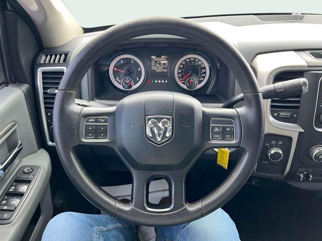 RAM 2500 SLT Crew Cab SWB 4WD 2017