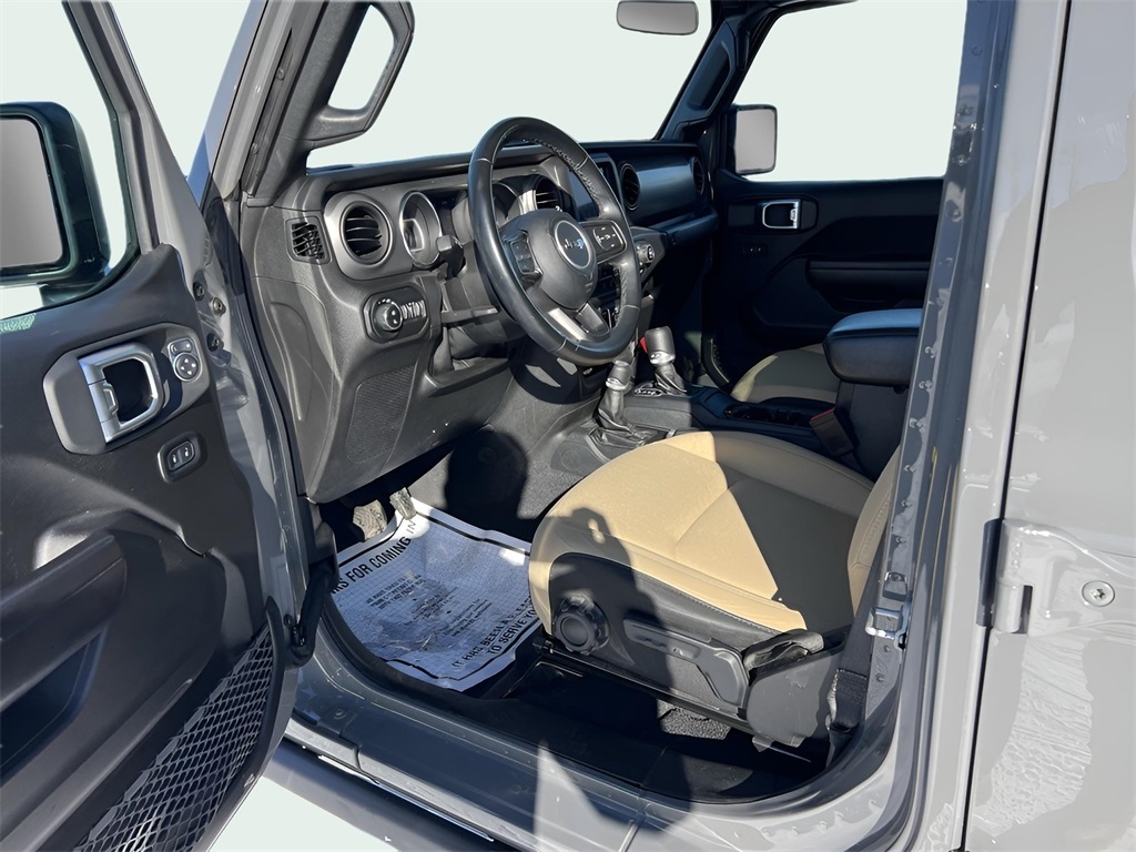 Jeep Gladiator Sport S 2021