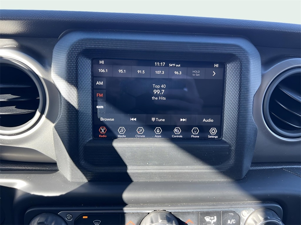 Jeep Gladiator Sport S 2021