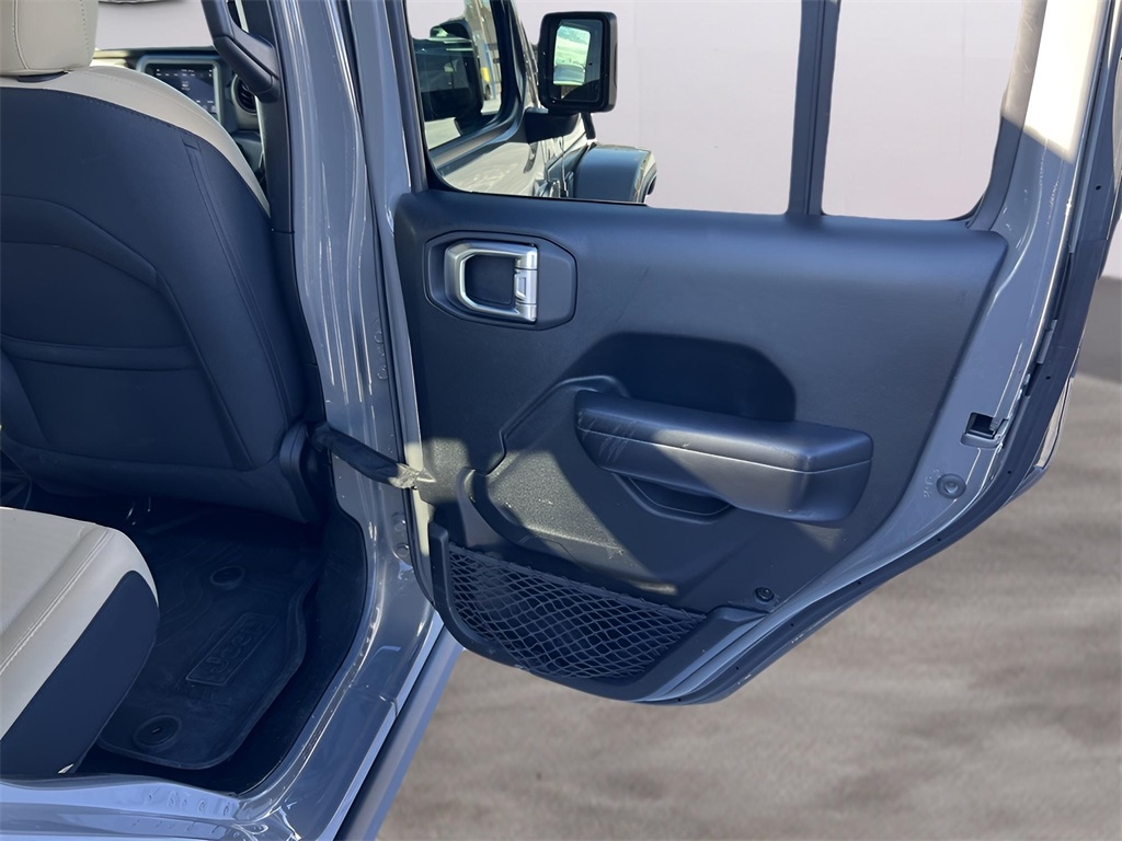 Jeep Gladiator Sport S 2021