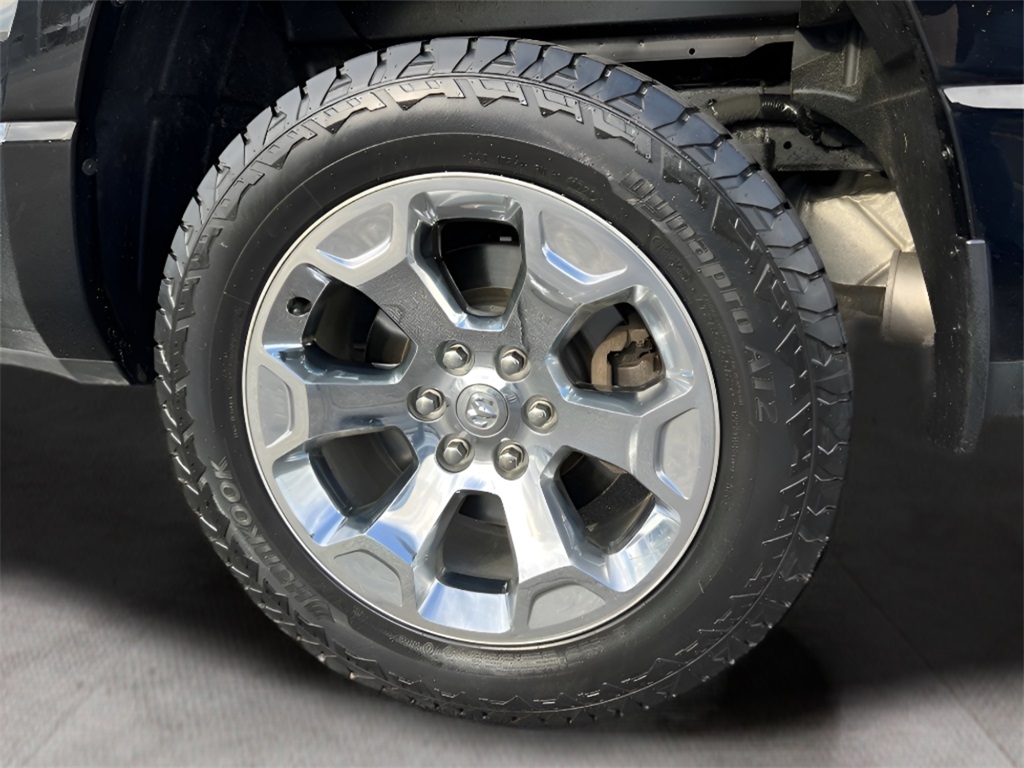 RAM 1500 Big Horn Crew Cab SWB 4WD 2020