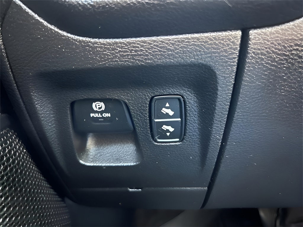 RAM 1500 Big Horn Crew Cab SWB 4WD 2020