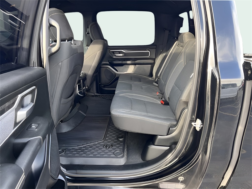 RAM 1500 Big Horn Crew Cab SWB 4WD 2020