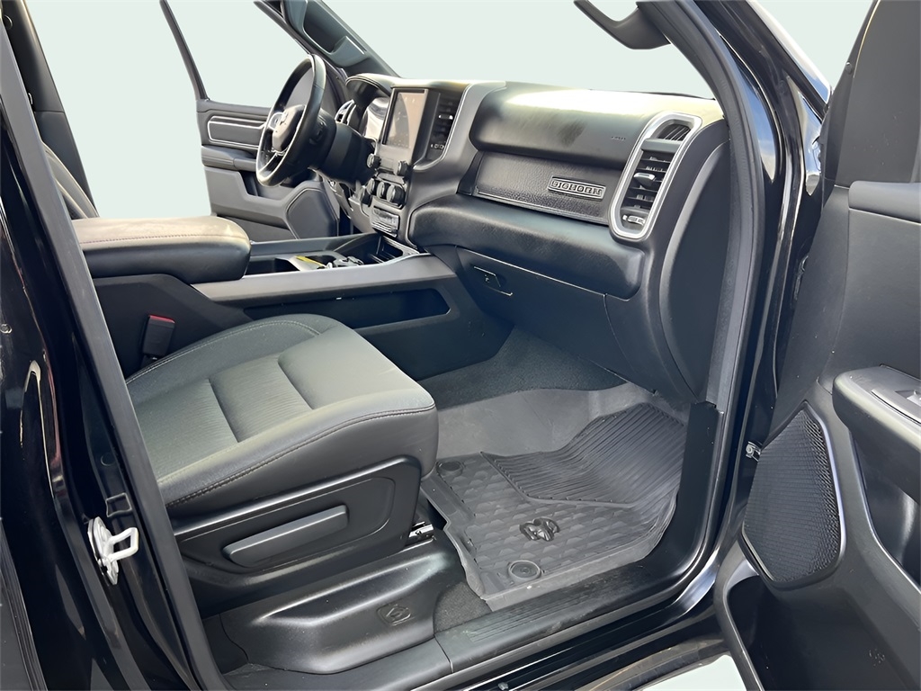 RAM 1500 Big Horn Crew Cab SWB 4WD 2020